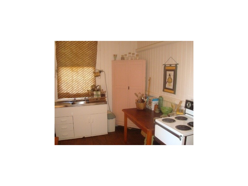 95 Taylor Street, Newtown QLD 4350