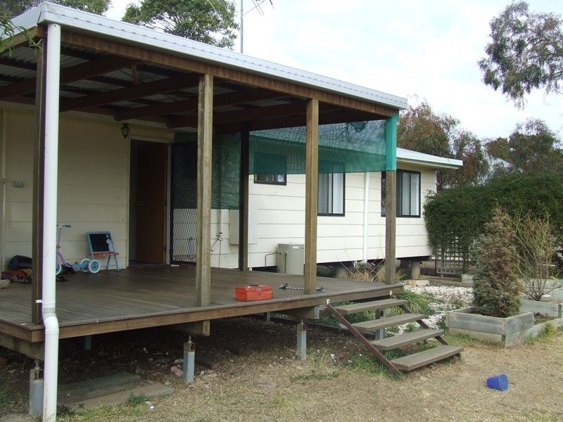 56 Eton Street, Cambooya QLD 4358