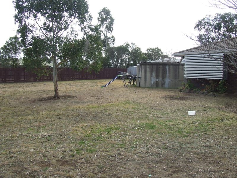 10 Fairfax Street, Cambooya QLD 4358