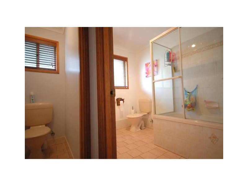 4 Boxtree Court, Mount Rascal QLD 4350