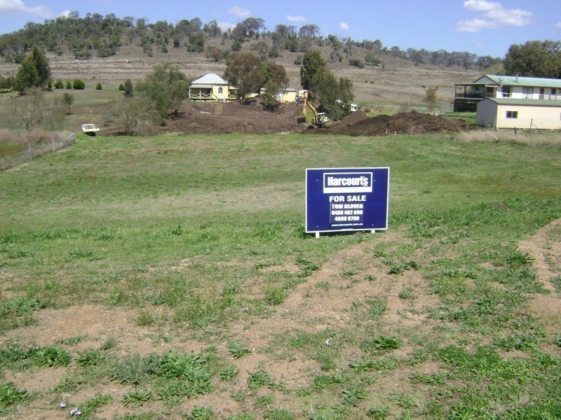 42 Phipps Drive, Meringandan QLD 4352