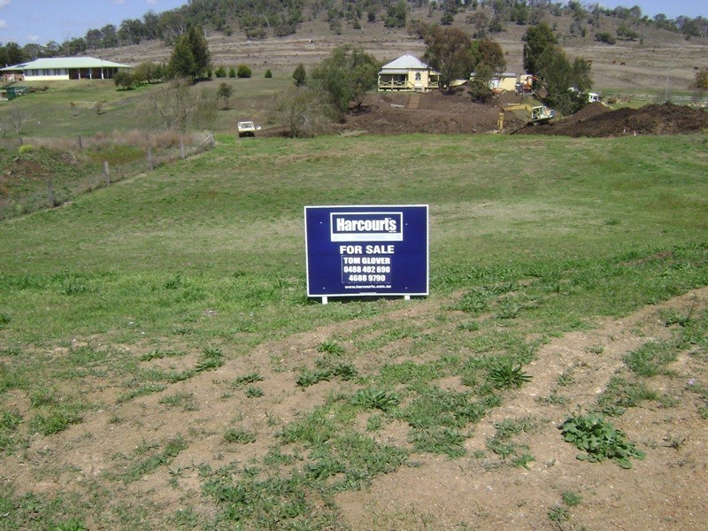 42 Phipps Drive, Meringandan QLD 4352