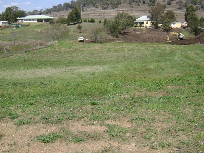 42 Phipps Drive, Meringandan QLD 4352