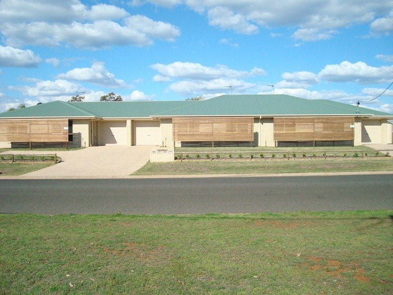 2a Joseph Street, Oakey QLD 4401