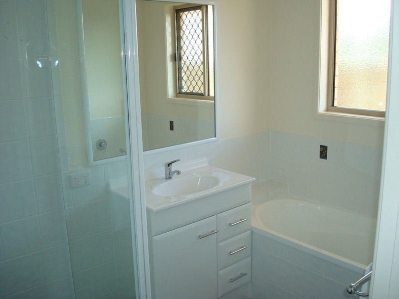 2a Joseph Street, Oakey QLD 4401