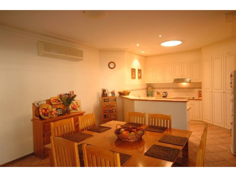 8 Purnawilla Court, Middle Ridge QLD 4350