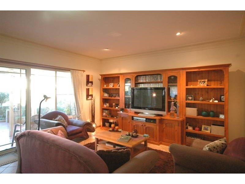 8 Purnawilla Court, Middle Ridge QLD 4350