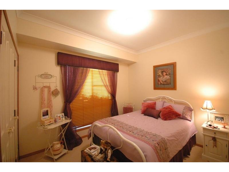 8 Purnawilla Court, Middle Ridge QLD 4350