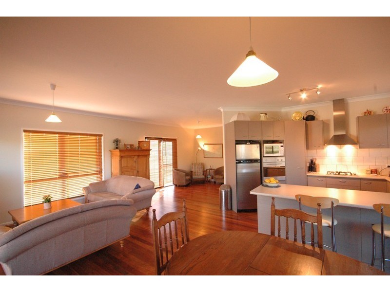 7 Debbie Court, Highfields QLD 4352