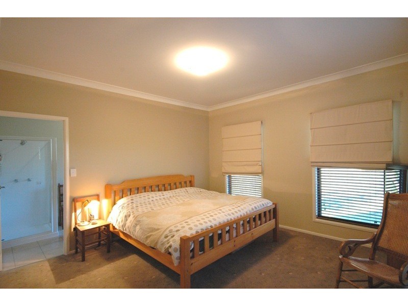 7 Debbie Court, Highfields QLD 4352