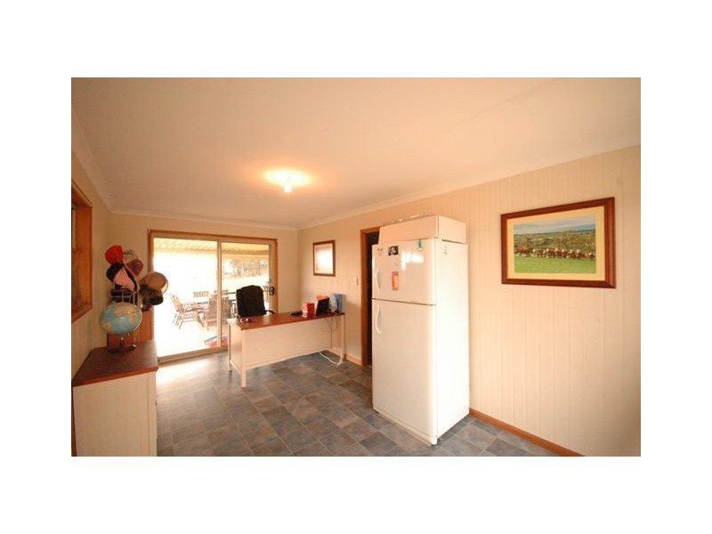 4 Boxtree Court, Mount Rascal QLD 4350