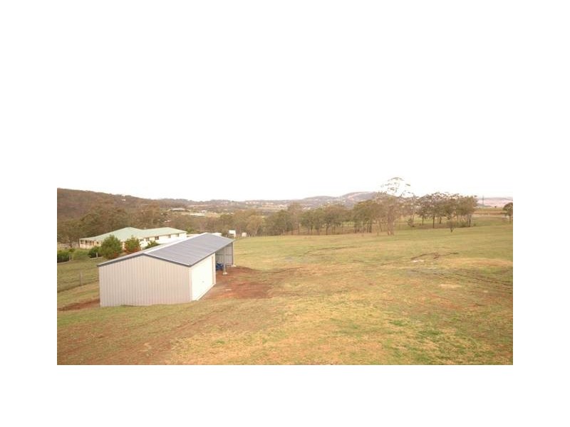 4 Boxtree Court, Mount Rascal QLD 4350