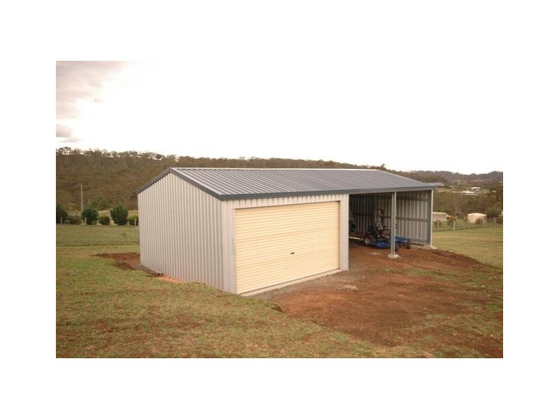 4 Boxtree Court, Mount Rascal QLD 4350