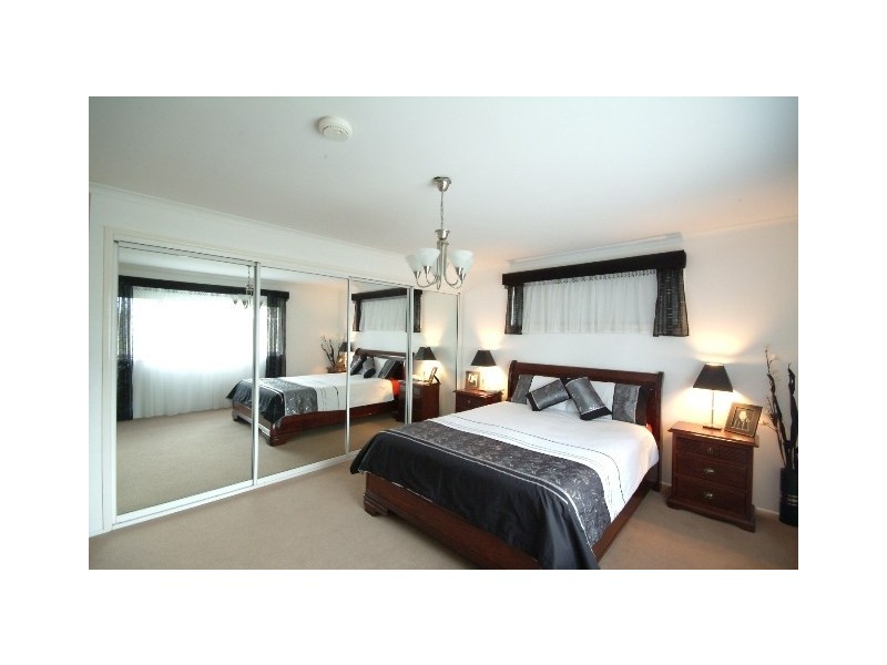 7 Lotus Crescent, Centenary Heights QLD 4350