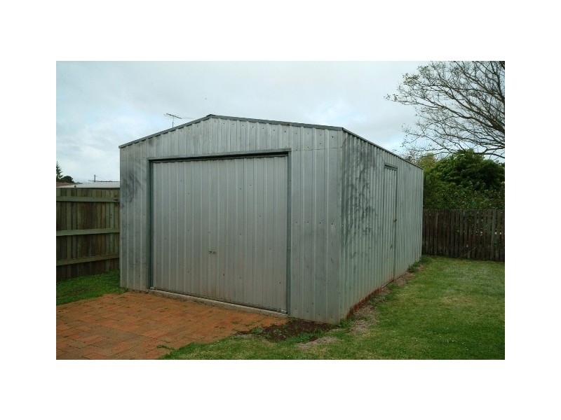 7 Lotus Crescent, Centenary Heights QLD 4350