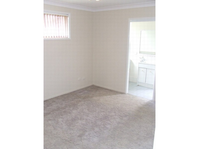 15 Handley Drive, Westbrook QLD 4350