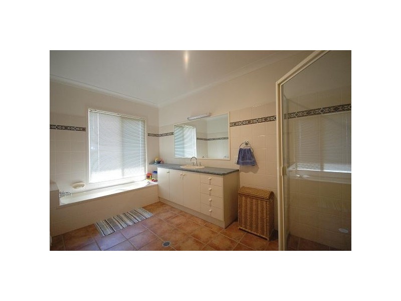 24 Freyling Road, Hodgson Vale QLD 4352