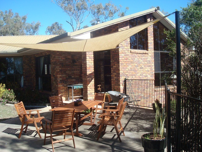 8 Hastings Road, Oakey QLD 4401