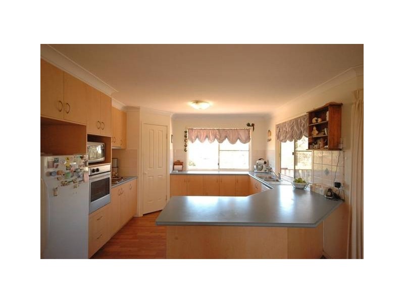 33 William Street, Cambooya QLD 4358