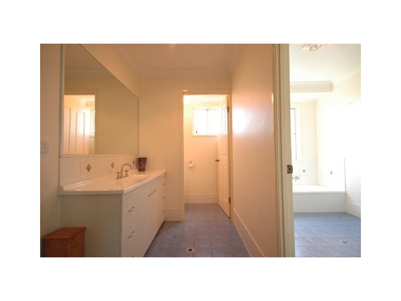 33 William Street, Cambooya QLD 4358