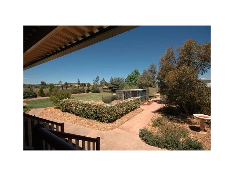33 William Street, Cambooya QLD 4358