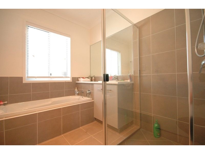 10 Rangeview Drive, Top Camp QLD 4350