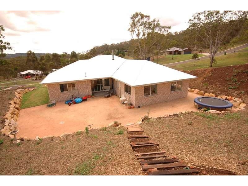 10 Rangeview Drive, Top Camp QLD 4350