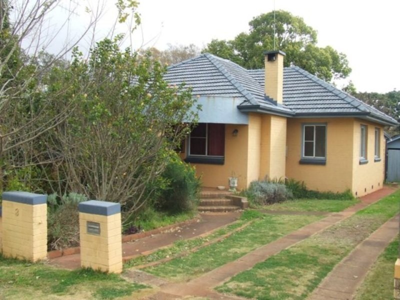 3 Atkinson Street, South Toowoomba QLD 4350