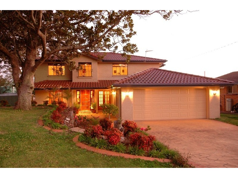 6 Spies Court, Mount Lofty QLD 4350