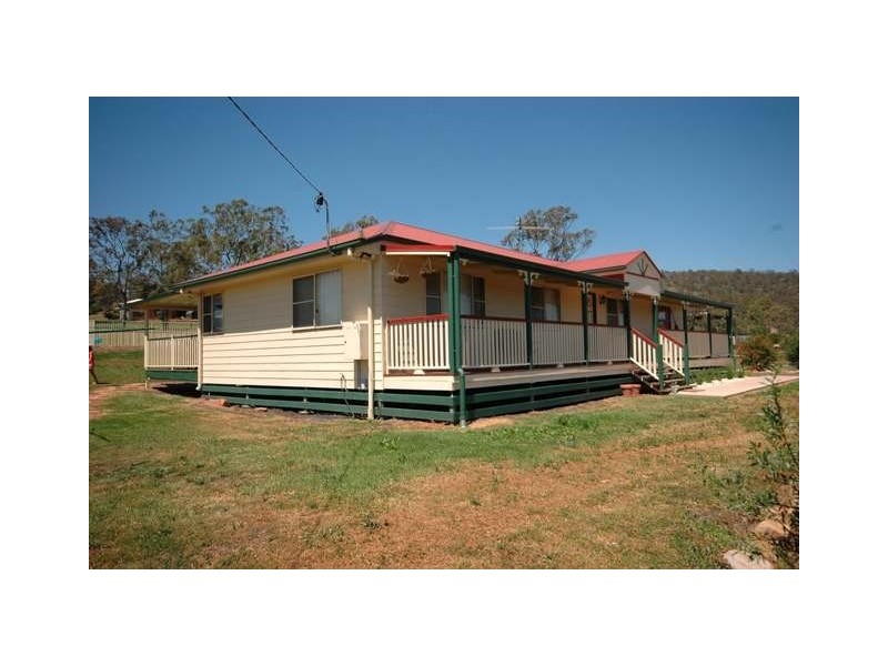 6 Hendy Street, Cranley QLD 4350