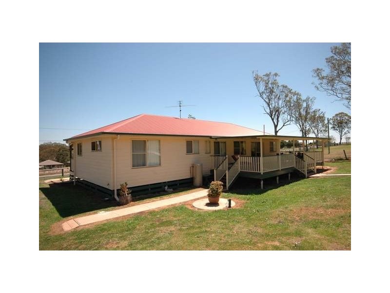 6 Hendy Street, Cranley QLD 4350