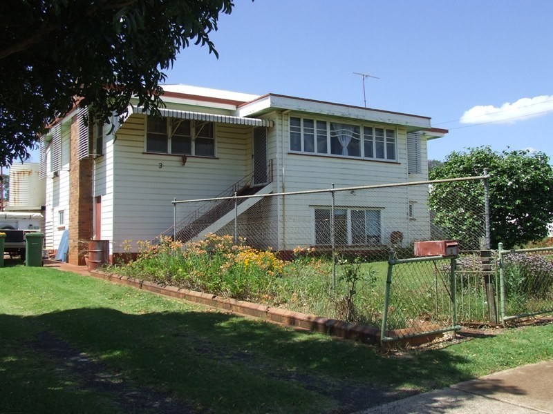 1 Lemnos Street, Harlaxton QLD 4350