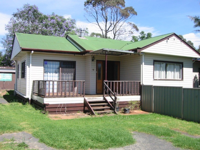 9 Burton Street, Harristown QLD 4350