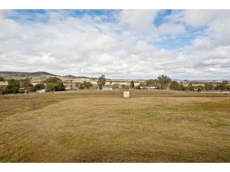 676 Anzac Avenue, Drayton QLD 4350