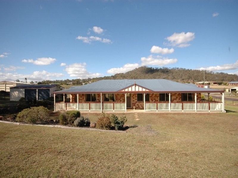 11 Carys Road, Glenvale QLD 4350