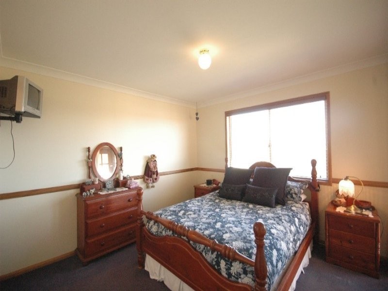 11 Carys Road, Glenvale QLD 4350