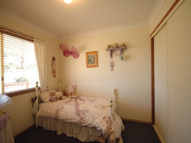 11 Carys Road, Glenvale QLD 4350