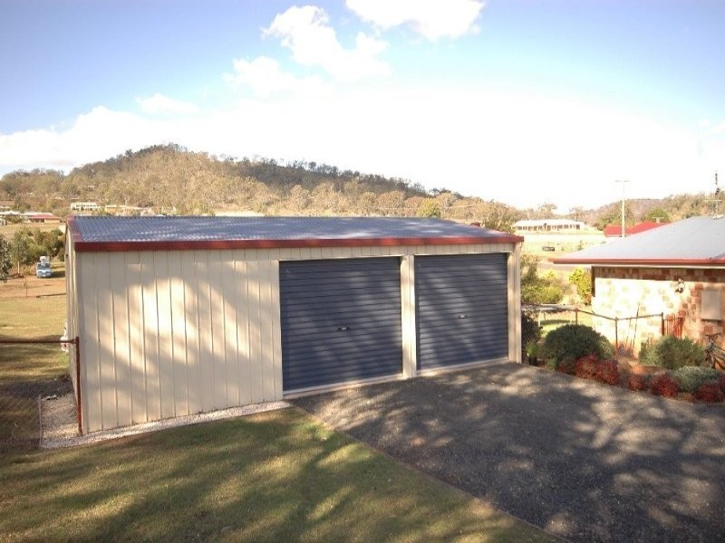 11 Carys Road, Glenvale QLD 4350