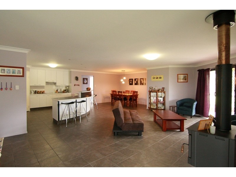 32 Pendoma Drive, Hodgson Vale QLD 4352