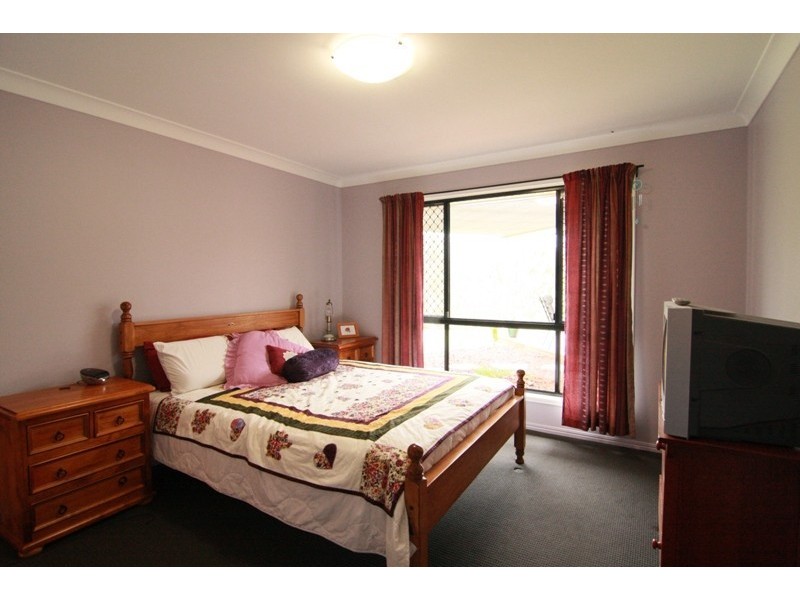 32 Pendoma Drive, Hodgson Vale QLD 4352