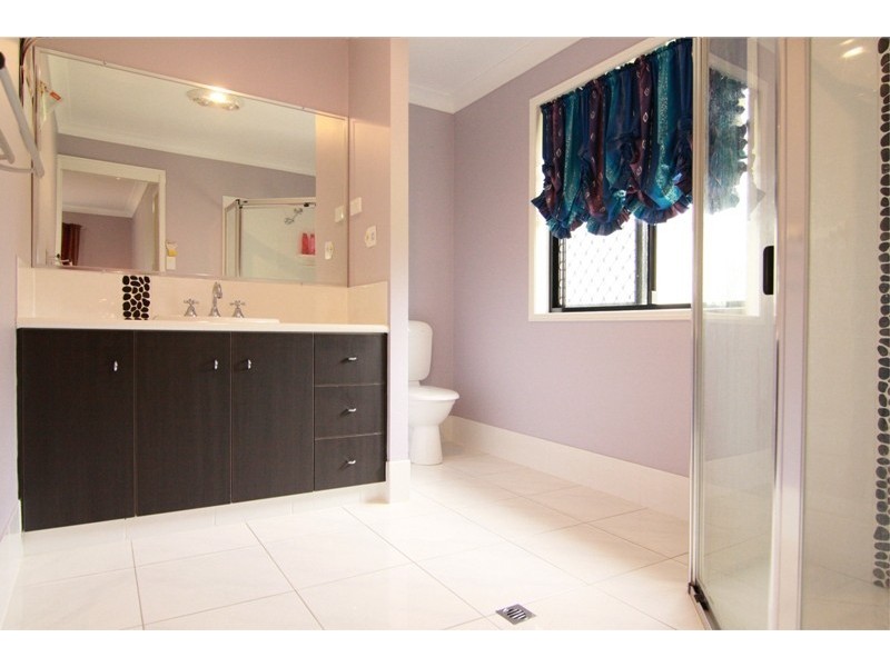 32 Pendoma Drive, Hodgson Vale QLD 4352