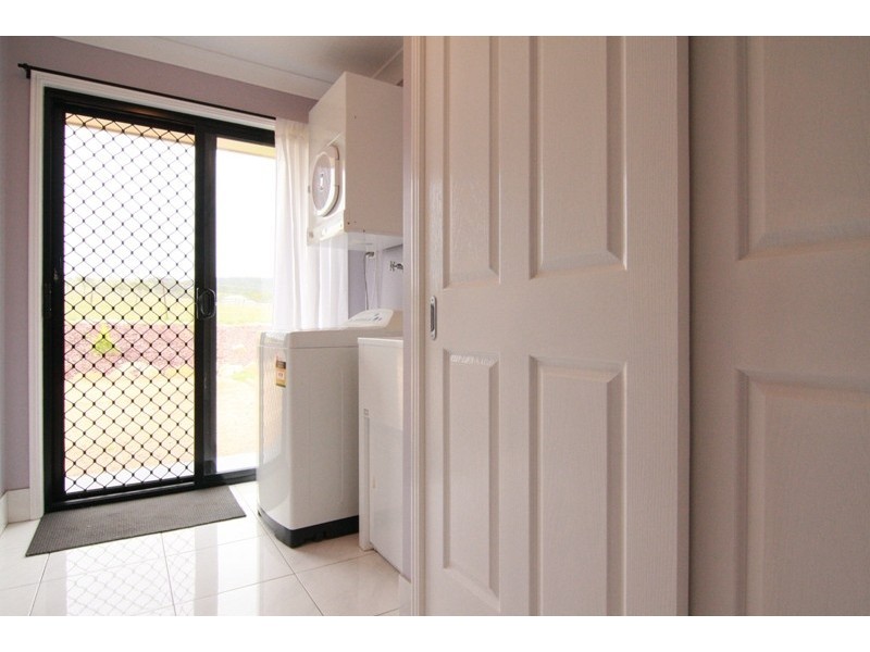 32 Pendoma Drive, Hodgson Vale QLD 4352