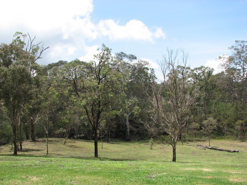 32 Pendoma Drive, Hodgson Vale QLD 4352