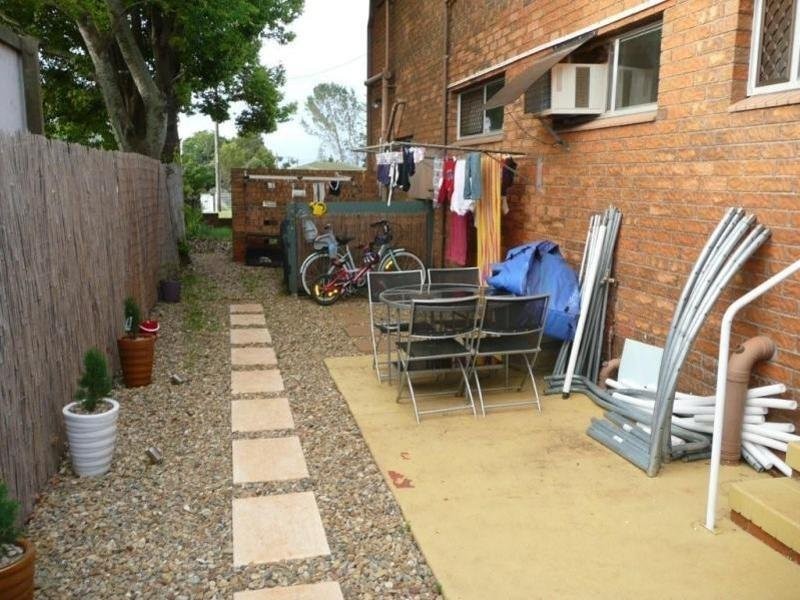 1/22 Wallace Street, Newtown QLD 4350