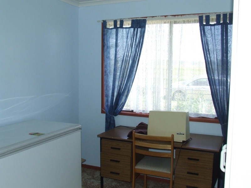 2 Fairfax Street, Cambooya QLD 4358