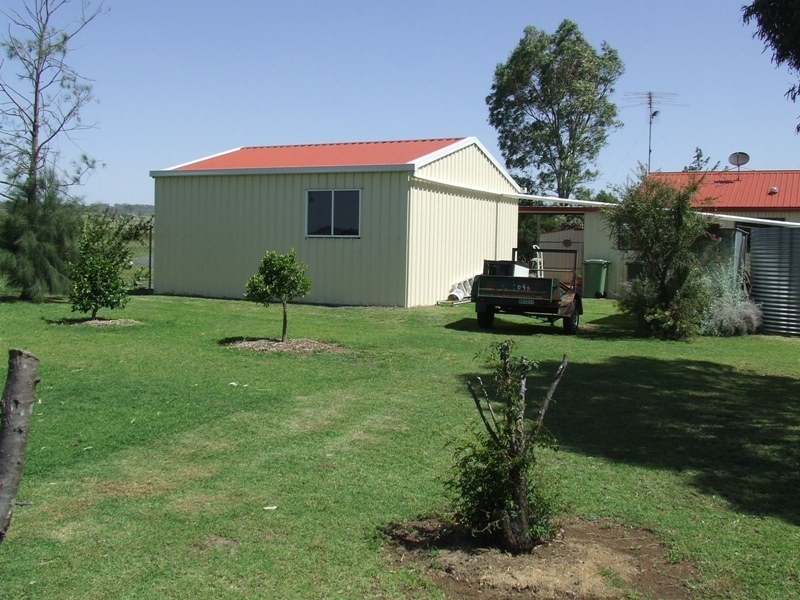 2 Fairfax Street, Cambooya QLD 4358