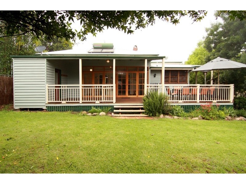 7 George Street, East Toowoomba QLD 4350