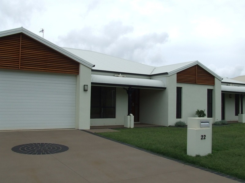 22 Fallon Drive, Middle Ridge QLD 4350