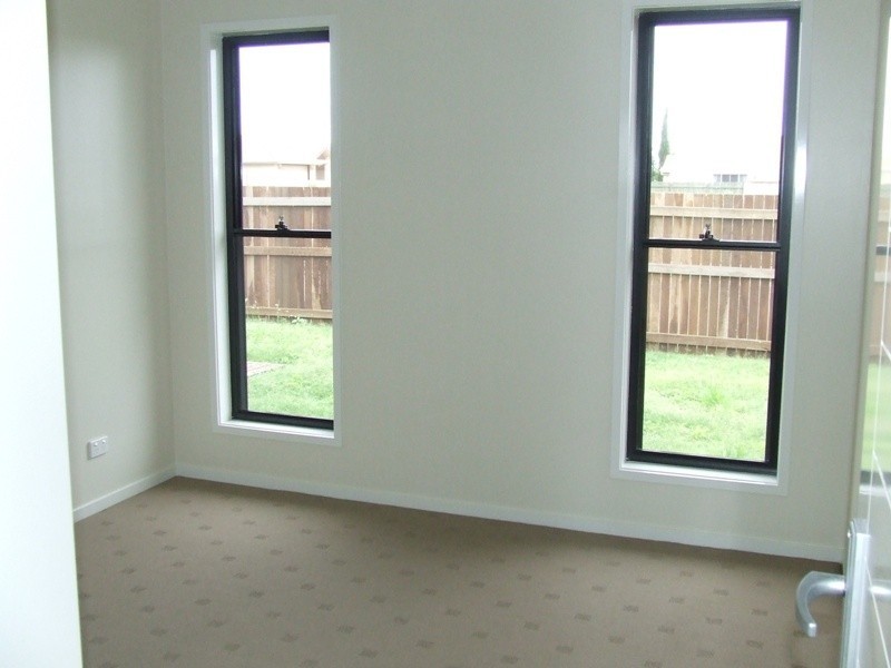 22 Fallon Drive, Middle Ridge QLD 4350