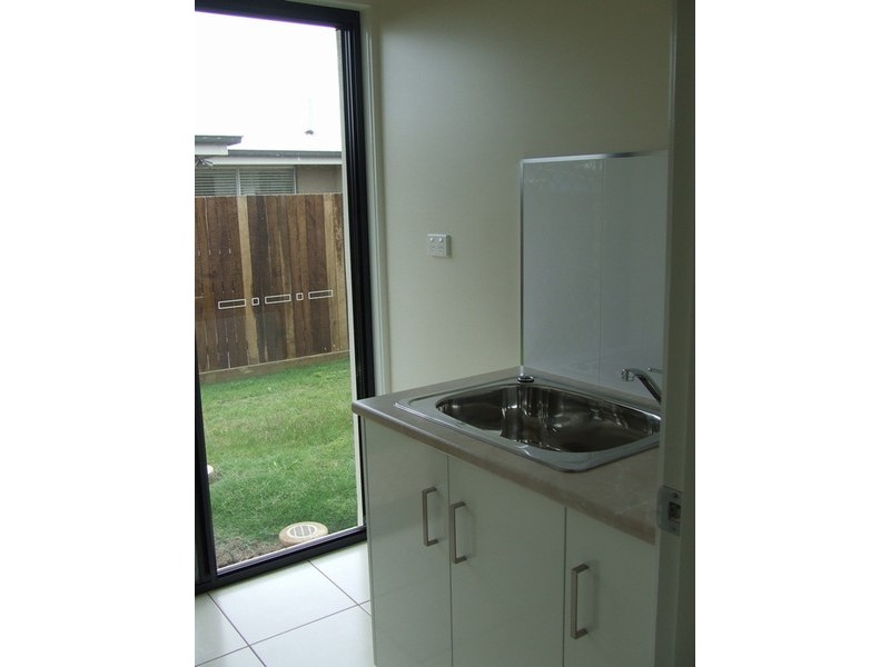 22 Fallon Drive, Middle Ridge QLD 4350